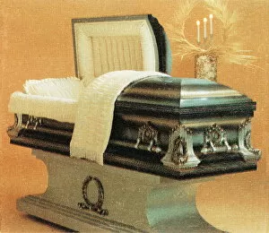 Images Dated 26th September 2003: Coffin