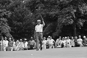 Bethesda Prints: Bill Collins Raising Putter