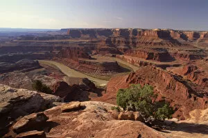 Images Dated 2nd March 2006: Colorado river through canyon