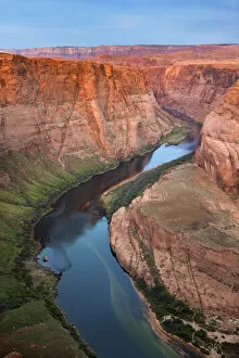 Images Dated 11th April 2017: Colorado River flowing around Horseshoe Bend, Arizona, USA