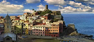 Images Dated 26th June 2013: Colorful houses on the coast, UNESCO World Heritage Site, Vernazza, Cinque Terre, Liguria, Italy