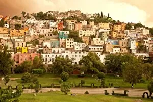 Images Dated 19th October 2015: Colorful Town of Guanajuato before a Storm