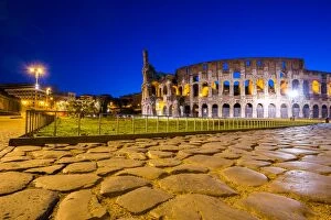 Images Dated 7th March 2015: The Colosseum at dawn in Rome, Italy