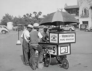 Huty33249 Prints: Columbus Circle Street Vendor