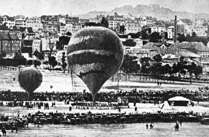 Post Prints: Commune Balloons