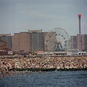 Huty24938 Prints: Coney Island