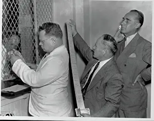 Mayor Prints: Congressional Representatives Buy Railway Tickets