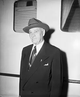 Conrad Hilton, Sr. Returning to US