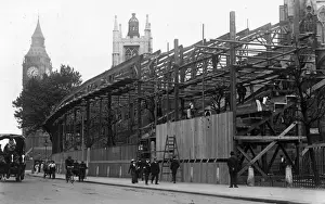 V 1911 Prints: Constructing Stand