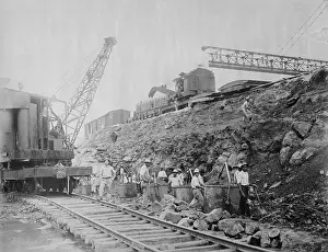 Digging Prints: Construction of the Panama Canal