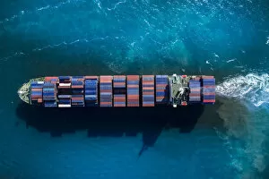 Images Dated 9th December 2017: Container ship
