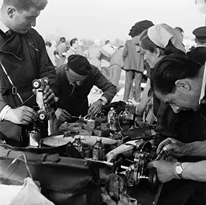 Monza Prints: Contestants Putting Finishing Touches on Models