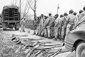 Convict Prints: Convicts Line Up For Dipper Ration