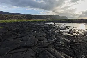 Cooled lava flow creates complex patterns along shoreline, Hawaii, USA
