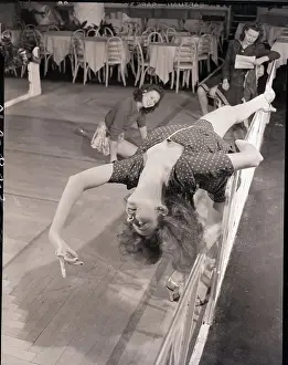 Copacabana Prints: Copacabana Stars Stretch for Show
