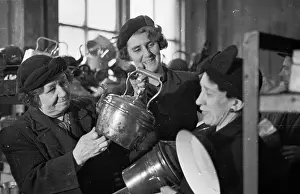 Inspecting Prints: Copper Kettle