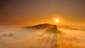 Images Dated 27th September 2009: Corfe Castle