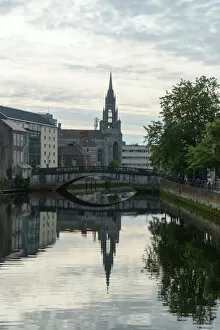 Images Dated 23rd June 2015: Cork - Water reflection