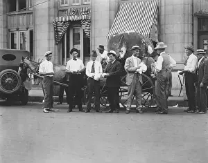 Prints of Cotton buyers inspecting the cotton loaded onto a horse-drawn cart, USA, circa 1913. (Photo by Archive Photos/Getty Images) Urban Echoes of America’s Golden Age: Cotton Buyers