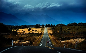 Images Dated 22nd May 2016: Countryside road