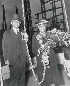 Chester Prints: Couple at Ship Launching