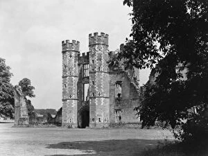 Images Dated 19th October 2011: Cowdray House