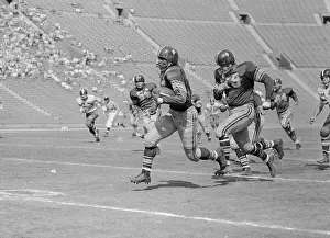 Roberts Prints: C.R. Roberts Outrunning Tackler
