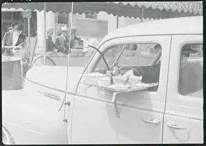 Convenience Prints: Crab Served as Fast Food to Motorist
