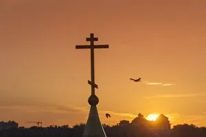 Images Dated 21st August 2014: Cross of a Russian Orthodox church, sunset, Zentralrajon, Kaliningrad, Kaliningrad Oblast, Russia