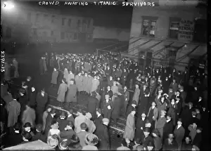 Prints of Crowd awaiting Titanic survivors from the Carpathia, New York, April 1912. (Photo by PhotoQuest/Getty Images) A Visual Journey Through the Legacy of the World’s Most Infamous Ship: Crowd Awaiting Titanic Survivors