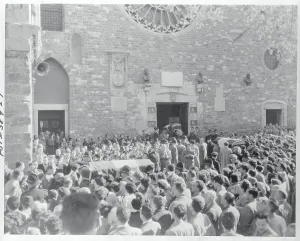 Trieste Prints: Crowd Carrying Caskets