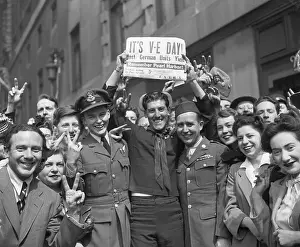 Newspaper Prints: Crowd Celebrating V-E Day in Times Square
