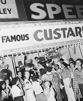 Amusement Park Prints: Crowd at Coney Island Custard Stand