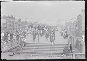 Brooklyn Prints: Crowd at Decorative Landmark