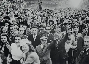 Brussels Prints: Crowd with Some Gesturing at Day Peace Celebrations