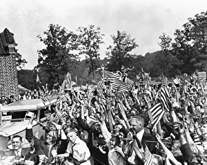 Cheering Prints: A Crowd Greets Franklin Delano Roosevelt in Atlanta