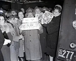 Free Prints: Crowd Holding Jewish Paper Headline