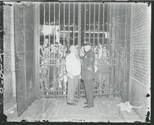 Crowd Outside Hauptmann Trial