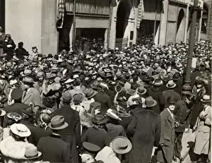 Crowd of pedestrians on Manhattan street