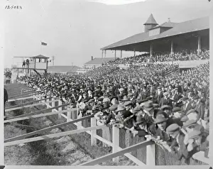 Windsor Prints: Crowd at Track to See Man O War Race