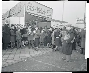 Leipzig Prints: Crowd Waiting Outside Building