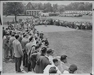 New Rochelle Prints: Crowd Watching Golfer on Green