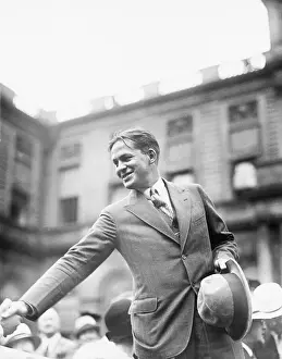Appreciation Prints: Crowd Welcoming Bobby Jones