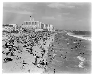 Lac0049 Prints: Crowded Beach At Pacific Ocean Park In Santa Monica, California