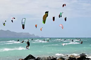 Crowded kite surfing session Kanaha