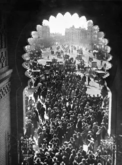 Lac0078 Prints: CROWDS ENTER THE BULL RING