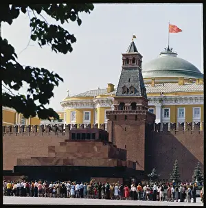 Crowds Outside Lenin Tomb Site