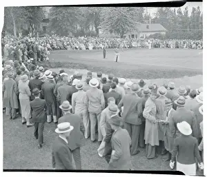 Oakmont Prints: Crowed Watching Jimmy Thompson