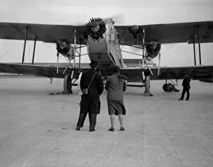 Biplane Collection: Croydon Airport