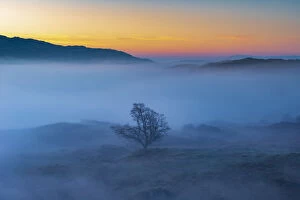 Images Dated 5th April 2015: Cumbrian Mountains at Dawn. Lake District National park. UK